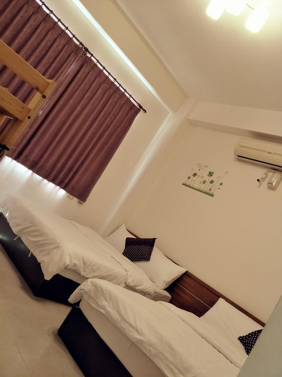 Lu He Feng Homestay Wujie Buitenkant foto